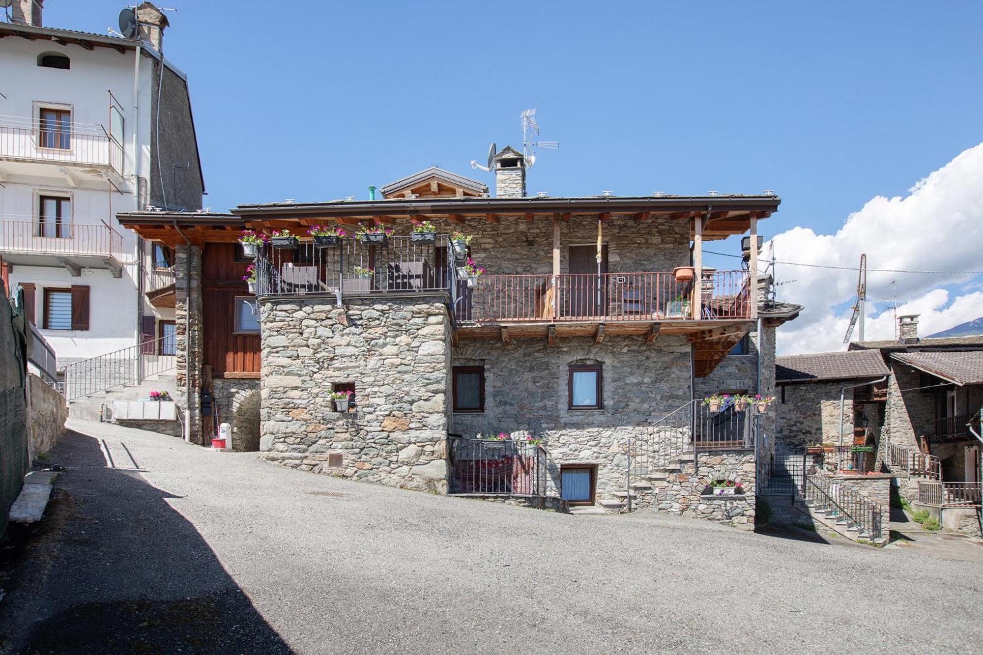 Maison Bebe Terre Blanche Aosta Exteriér fotografie